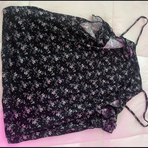 AMERICAN EAGLE FLORAL TOP HALTER CUTOUT